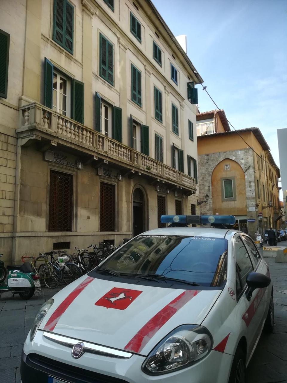 Le Logge Bed & Breakfast Pisa Bagian luar foto